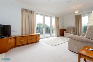 Sitting Room- click for photo gallery